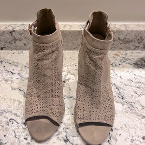 US 10/UK 8/EU 41 upper textile fabric, outsole wood heel. Neutral-stylish